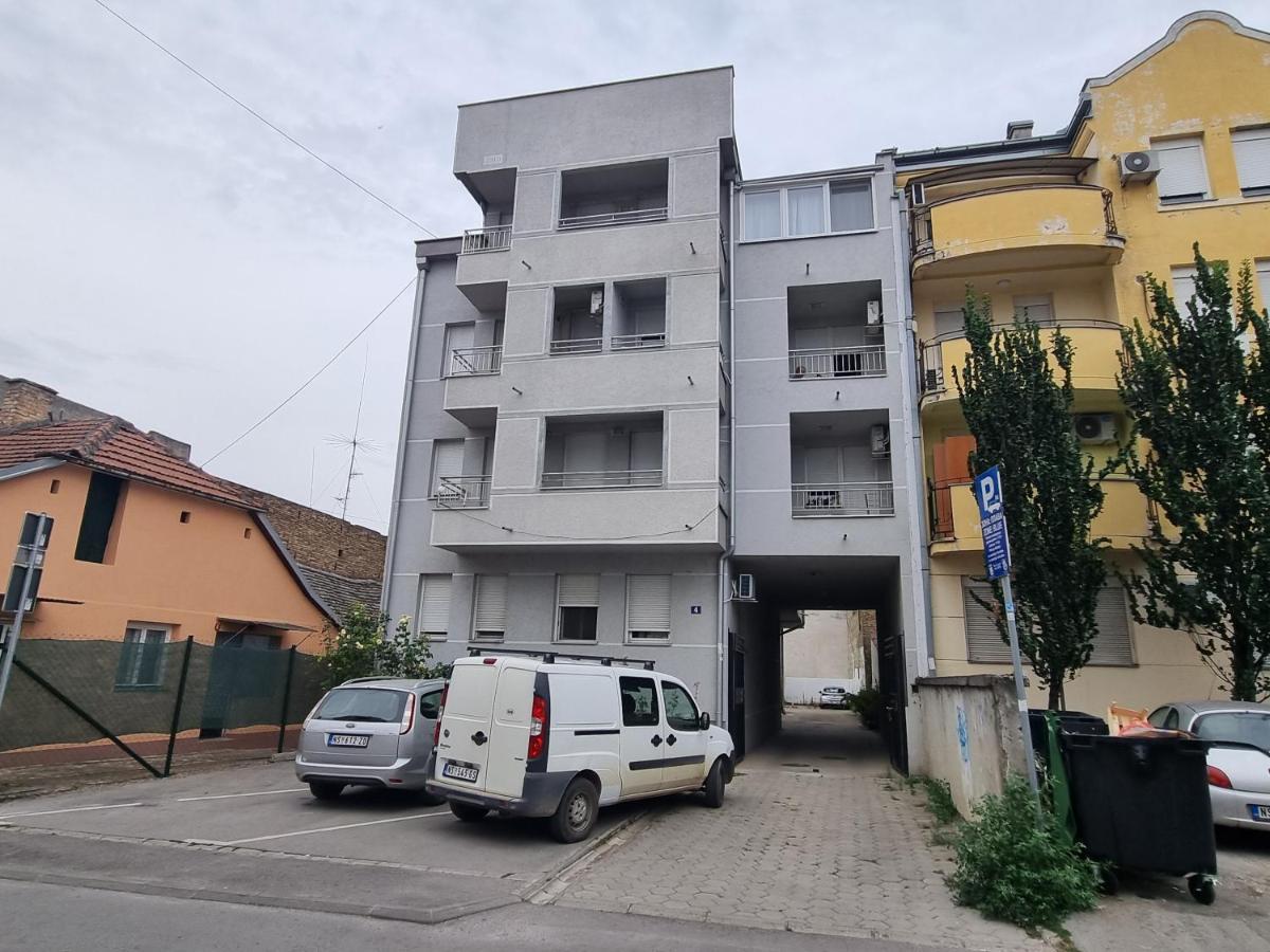 Likehome Life - Novi Sad Stevana Sremca Luaran gambar