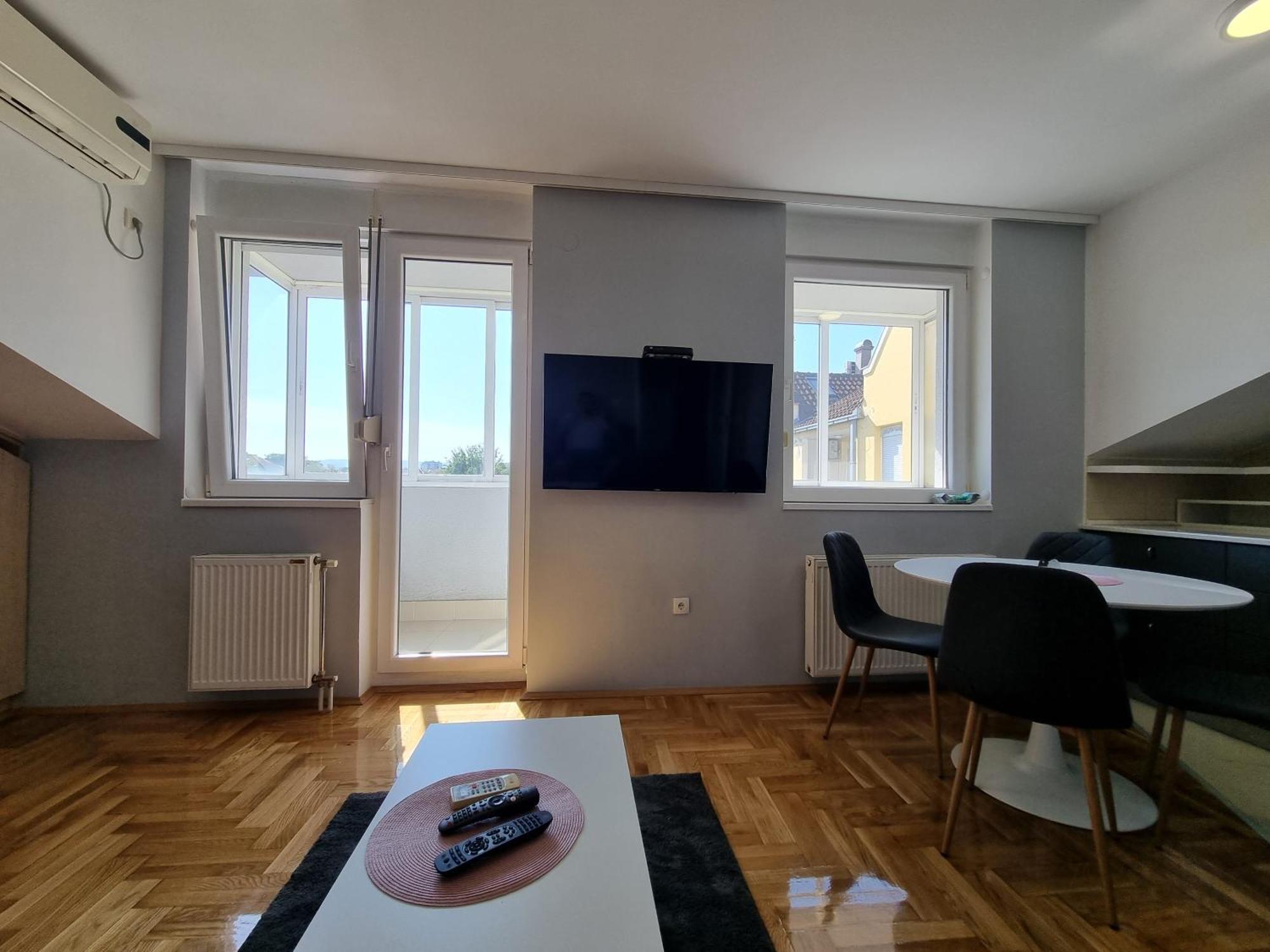 Likehome Life - Novi Sad Stevana Sremca Luaran gambar